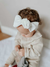 Load image into Gallery viewer, The Bow Head Tie in Cream