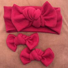 Load image into Gallery viewer, CHUNKY Fuchsia Pink knitted Fairy Bows

