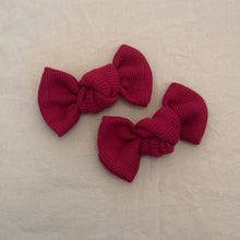 Load image into Gallery viewer, CHUNKY Fuchsia Pink knitted Fairy Bows
