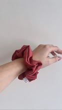 Load image into Gallery viewer, Mariama Scrunchie
